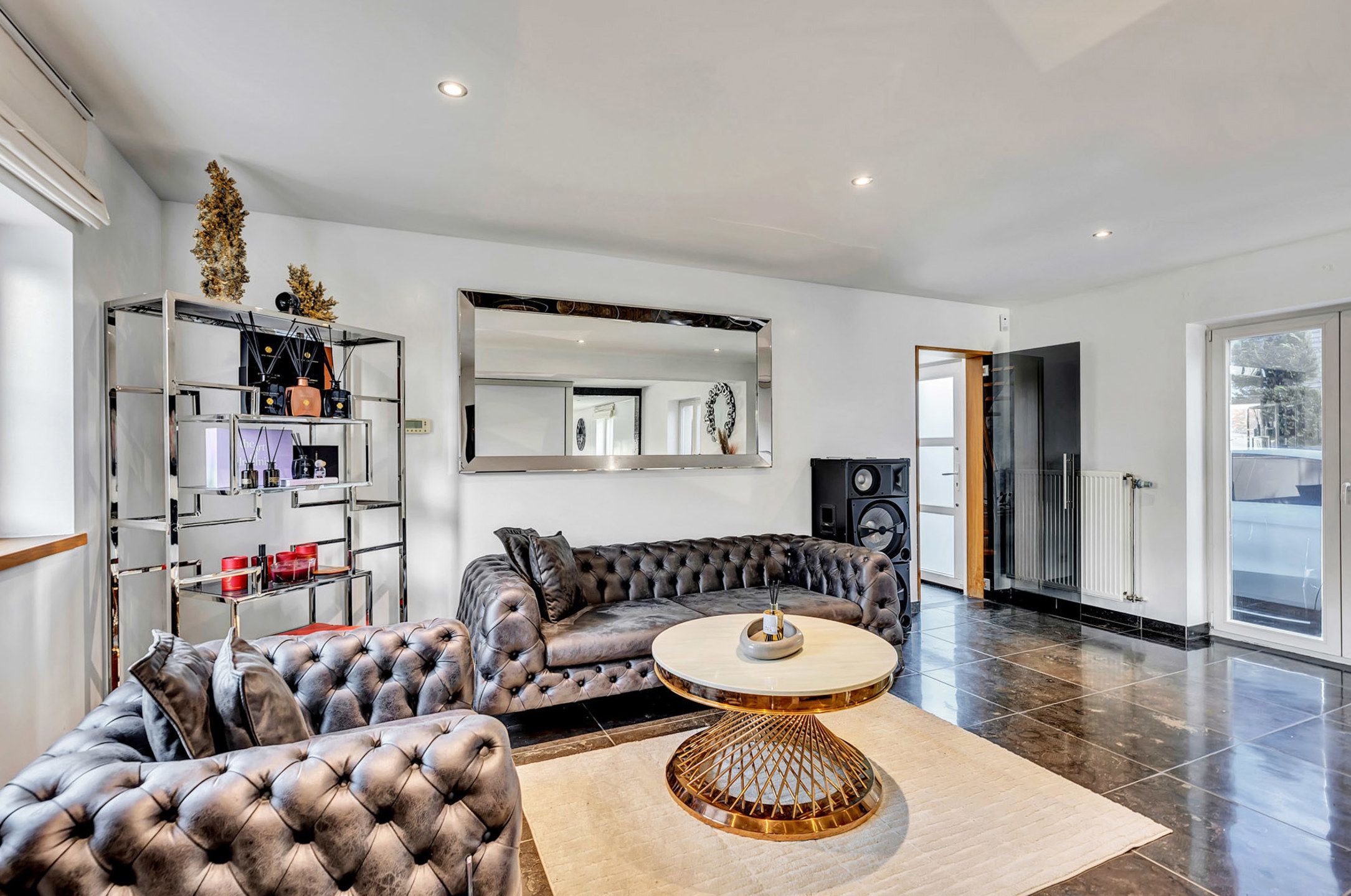 Gerenoveerde woning op strategische locatie met 5 slaapkamers foto 7