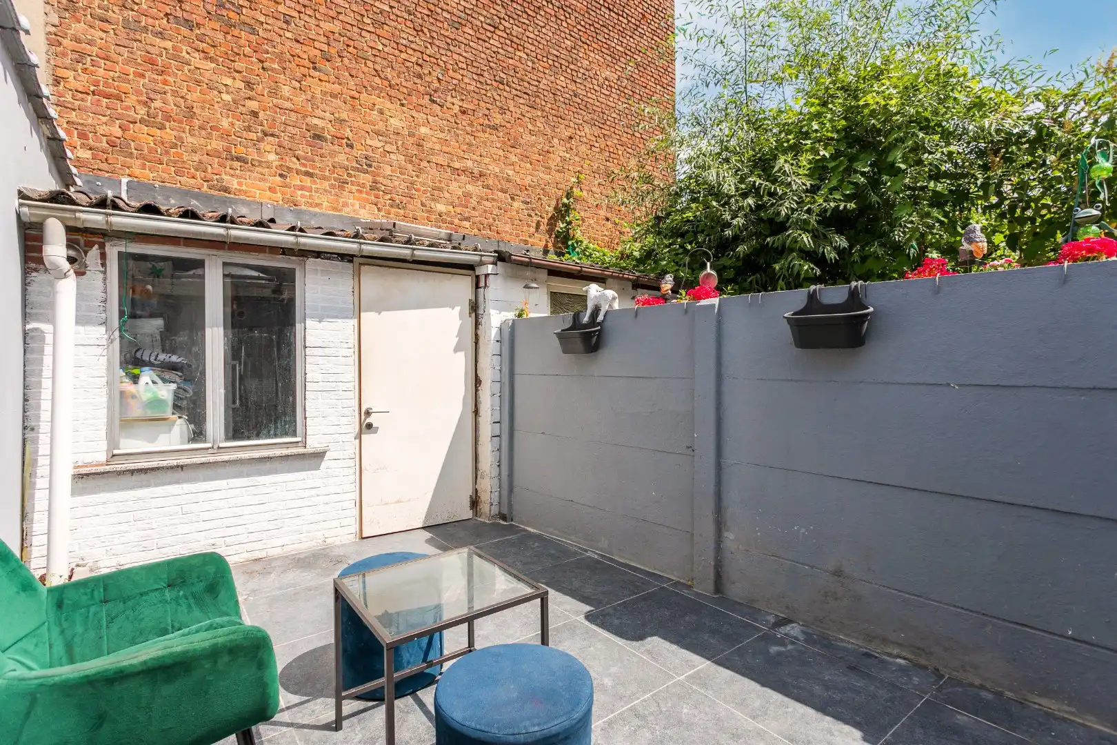 Instapklare woning met 4 slpks en binnenkoer op uitstekende ligging in centrum Halle foto 9