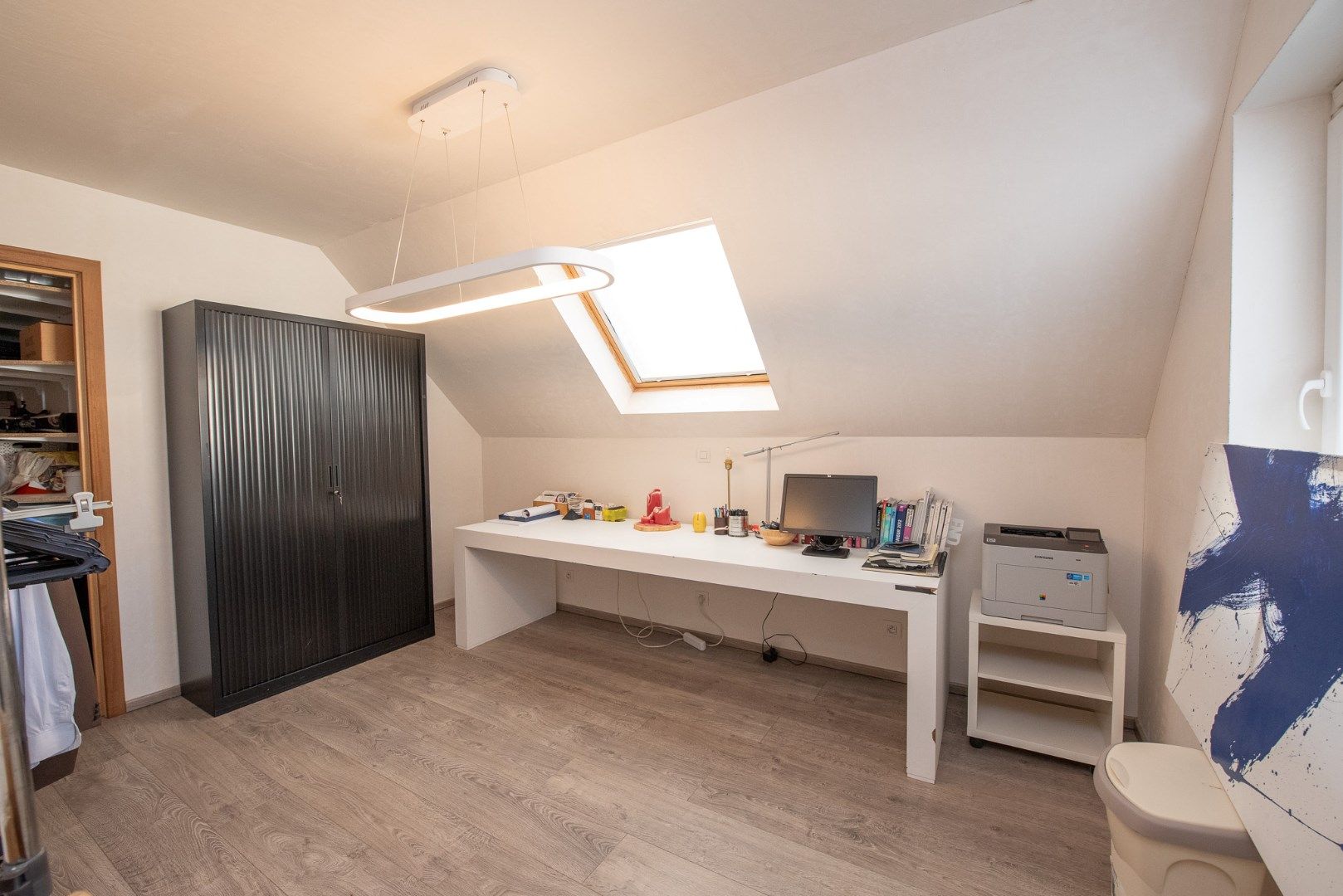 Te koop: Ruim duplex appartement met 3 slaapkamers in het centrum van Waregem. foto 6