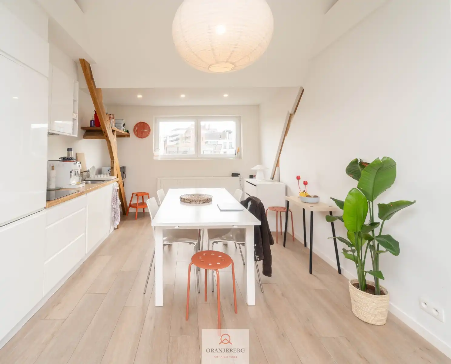 2 slpk- appartement met terras vlakbij Zuid Gent-centrum foto 6