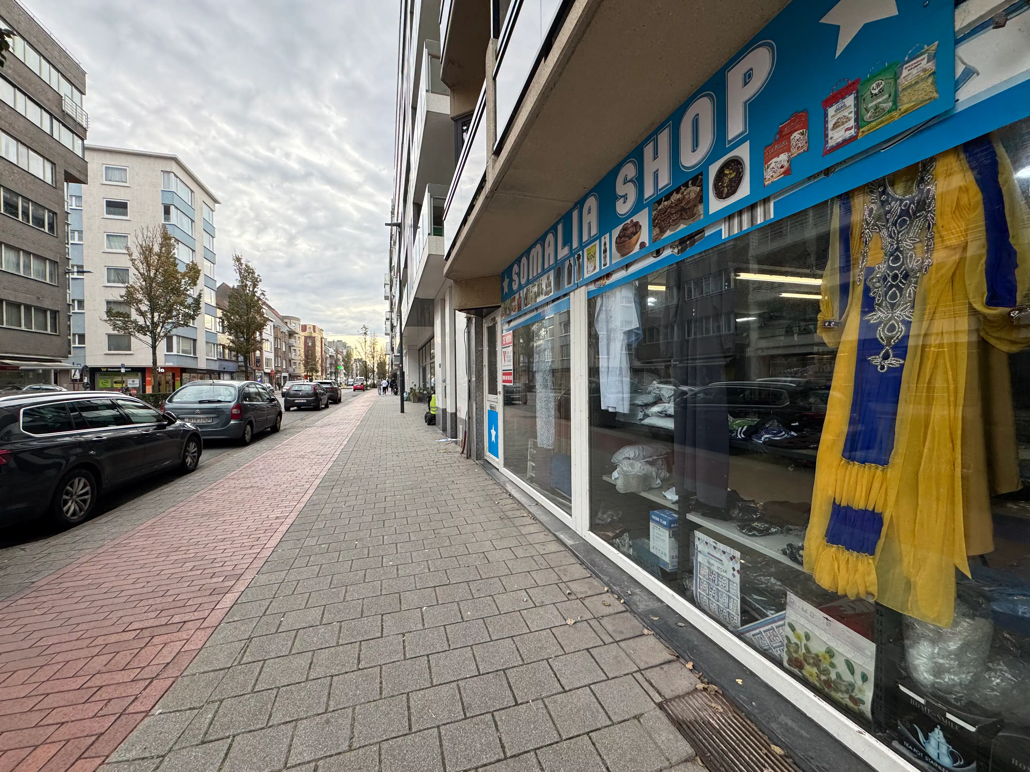 Handelsgelijkvloers 150m² + garage 20m² foto 12