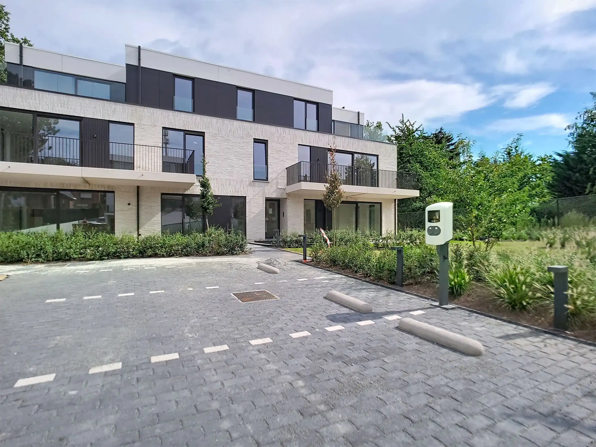 18 stijlvolle nieuwbouwappartementen aan de voet van Beerzelberg foto 2