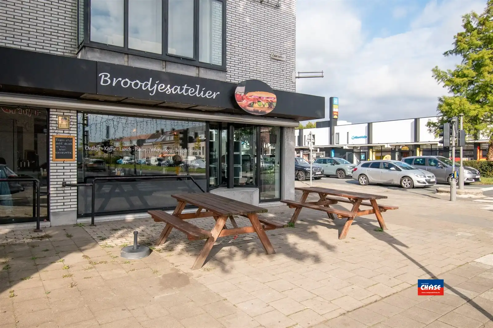 Handelspand met appartement en garagebox foto 3