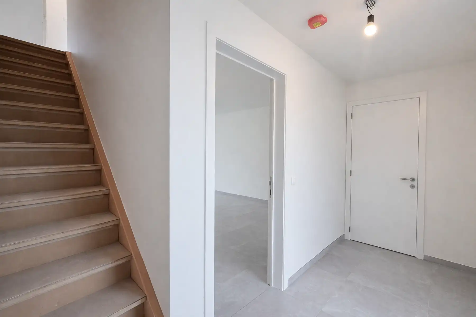 Gesloten bebouwing op goede ligging in Opwijk foto 2