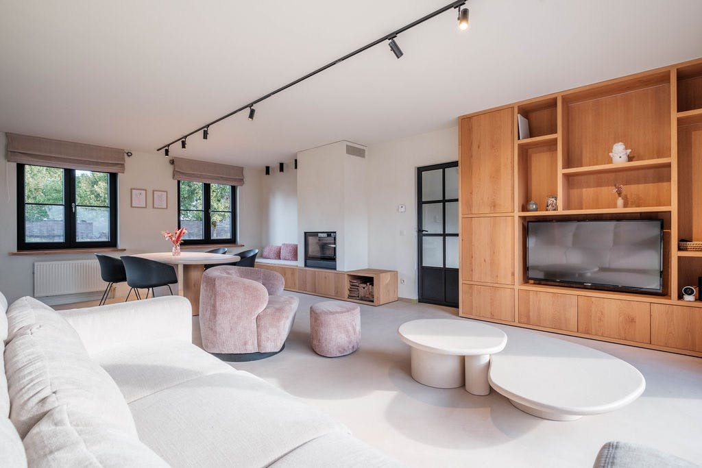 Mooi afgewerkte woning op rustige ligging te koop in Zulte foto {{pictureIndex}}