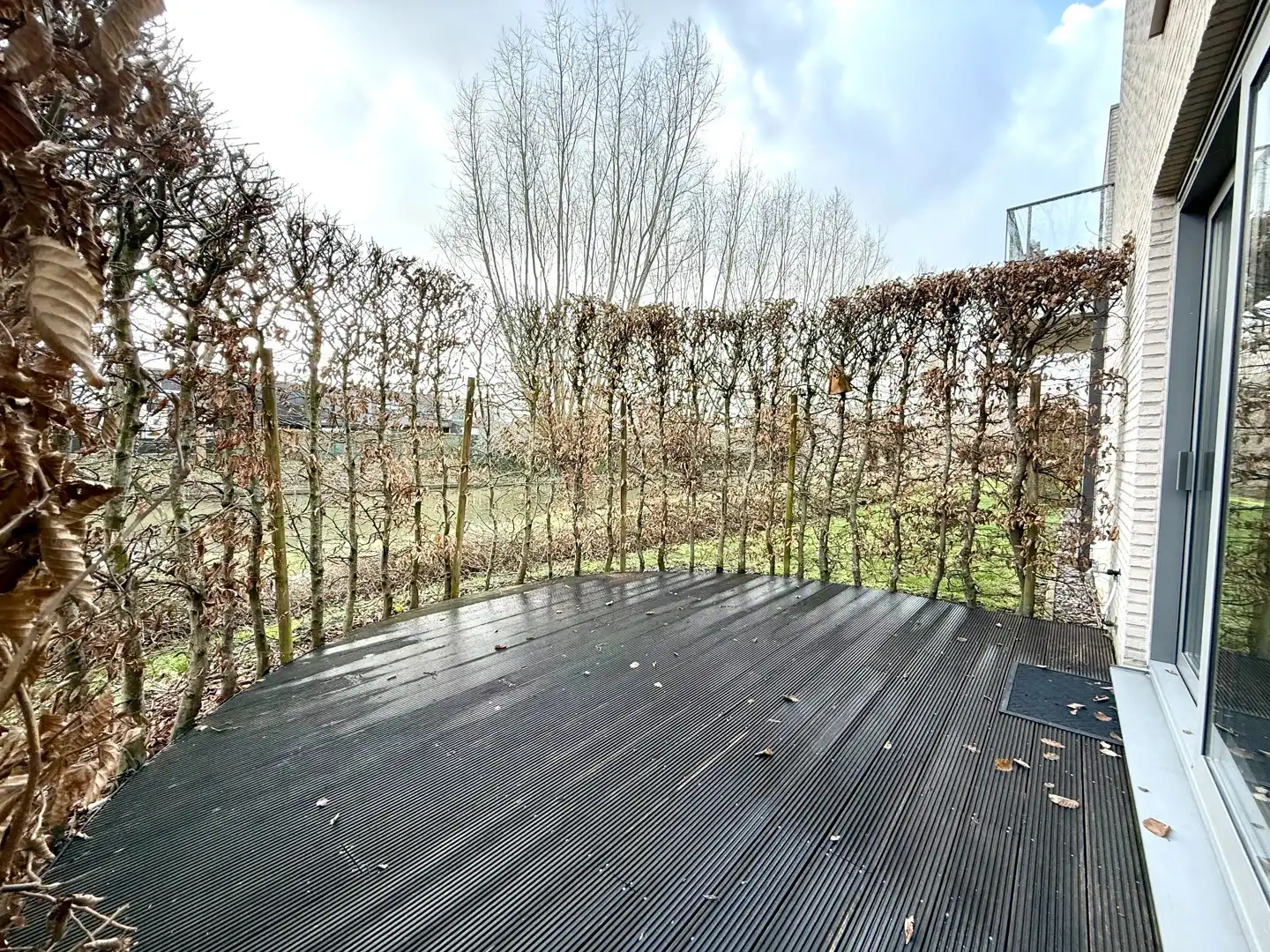 Centraal gelegen, gelijkvloers appartement met 2 slaapkamers en terras met zicht op de Leie foto 9