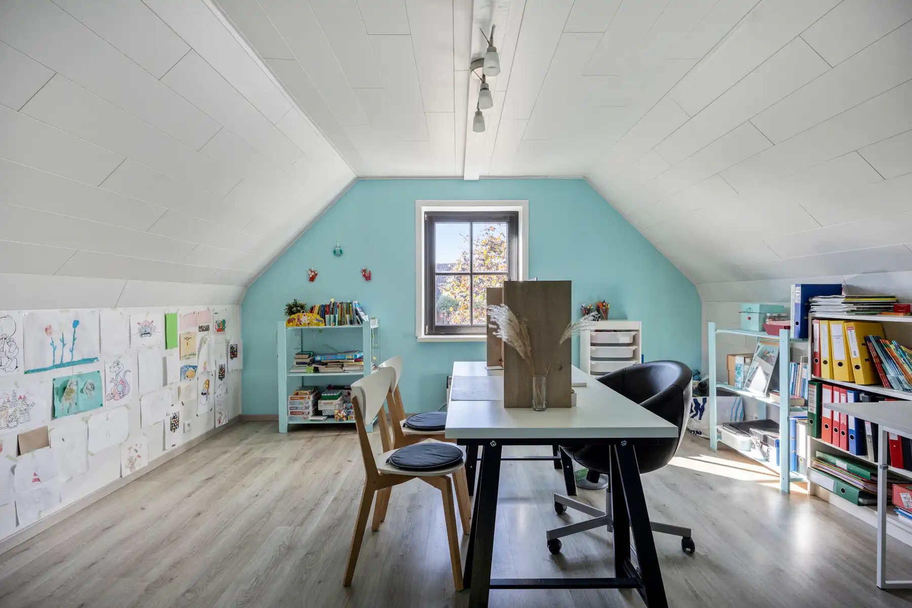 Ruime instapklare woning met prachtige tuin in Oetingen foto 24