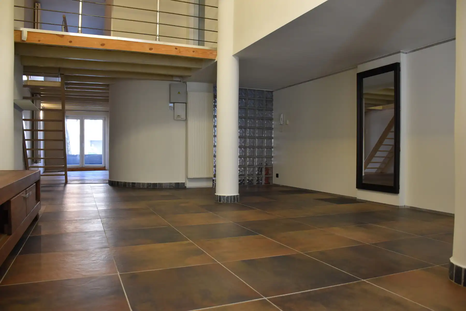 Opbrengsteigendom op goede locatie met verschillende opties foto 4