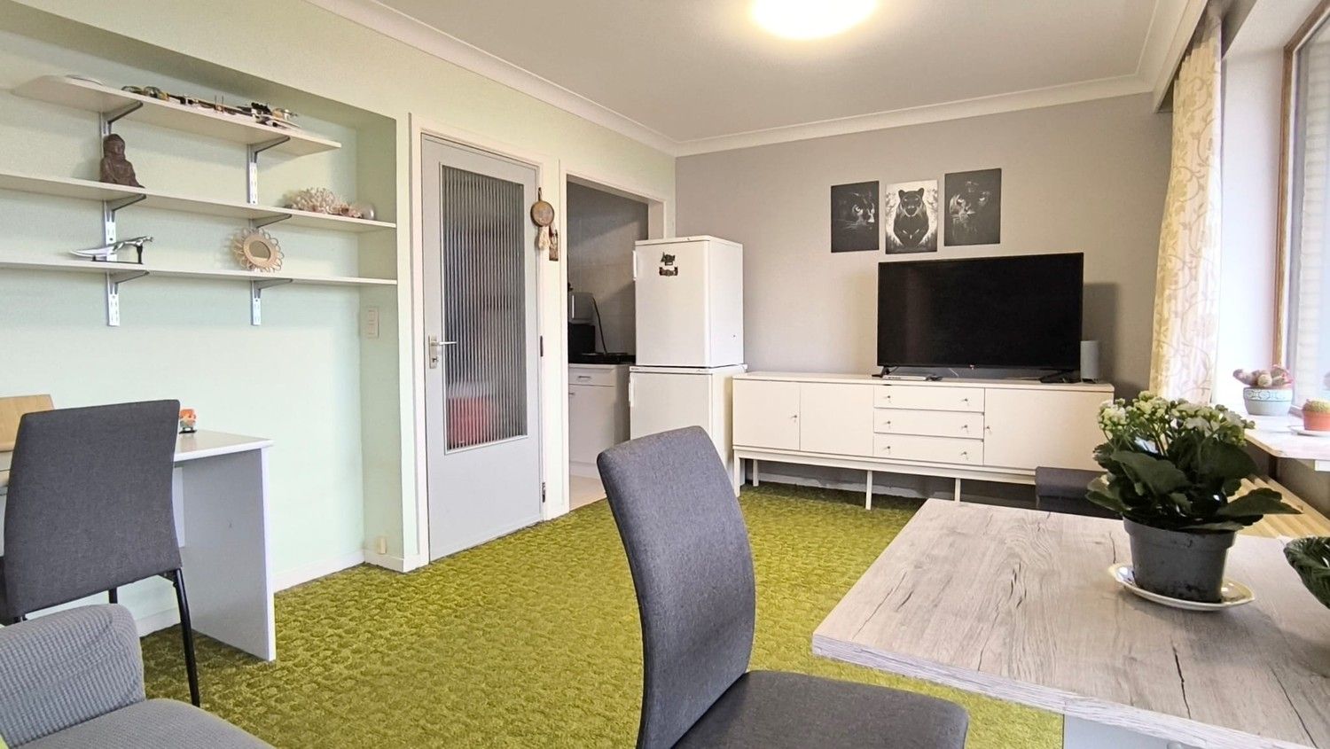 Charmante studio te koop in residentie Astoria aan de Zeedijk van Blankenberge foto 2