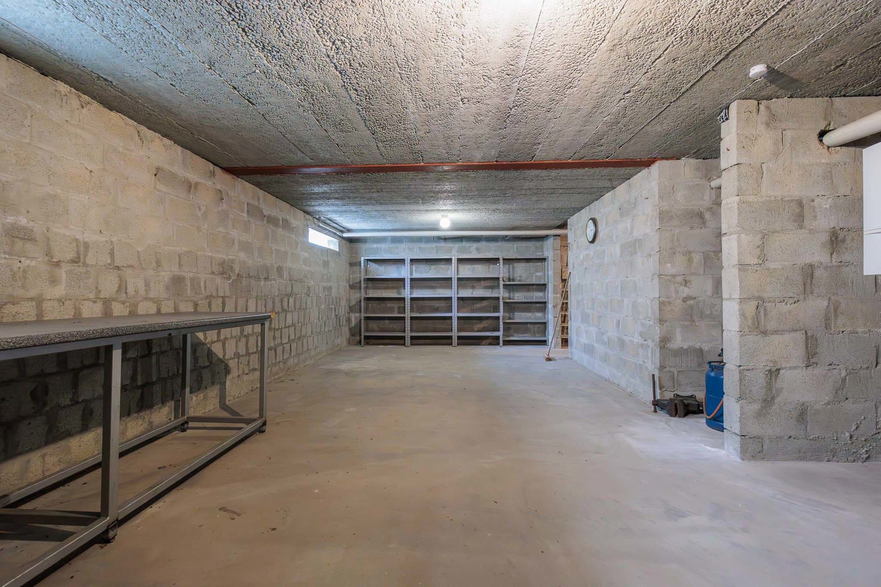 Open woning met 4slpk en volledige onderkeldering op 1.372m² foto 23