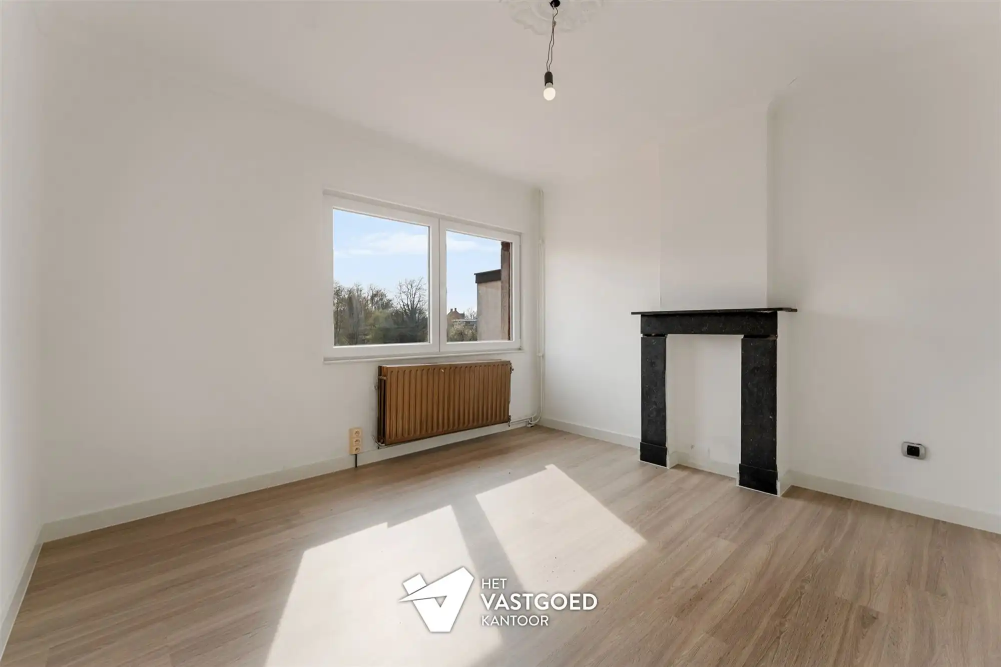 ZEER RUIM PAND (CA 550M2) MET APPARTEMENT 3 SLAAPKAMERS foto 20