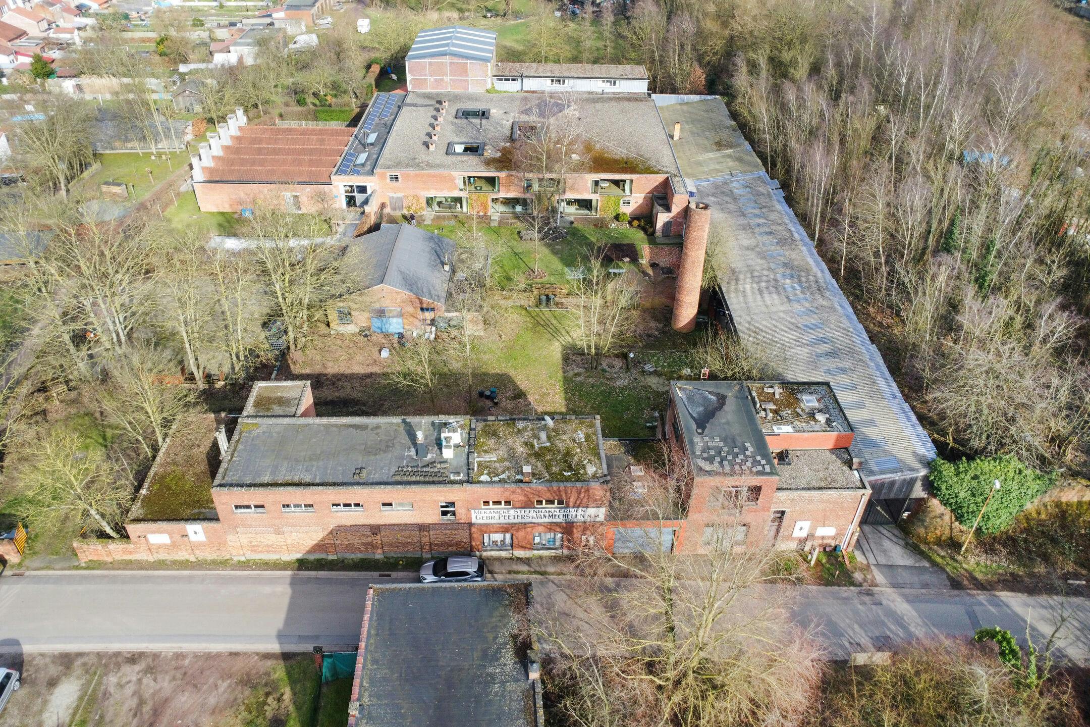 Te renoveren Industrieel gebouw in Noeveren 257 te Boom foto 2