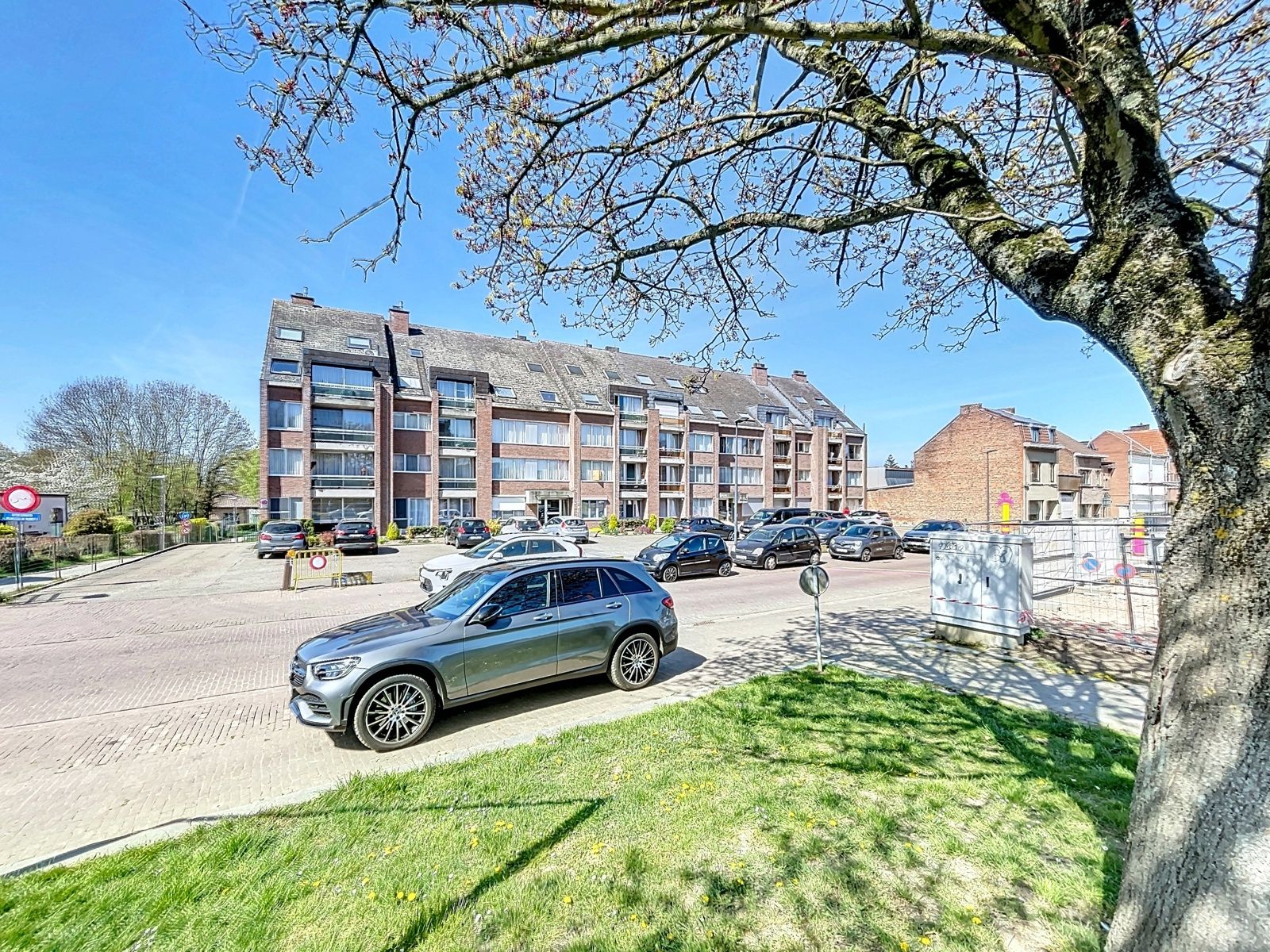 verhuurd app. met 2 slpk en garagebox aan de stadsrand foto 30