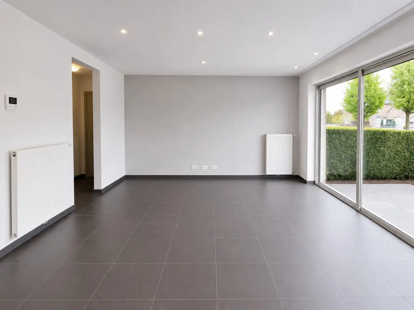 Energiezuinig appartement met twee slaapkamers en ruim terras te huur in Evergem foto 4