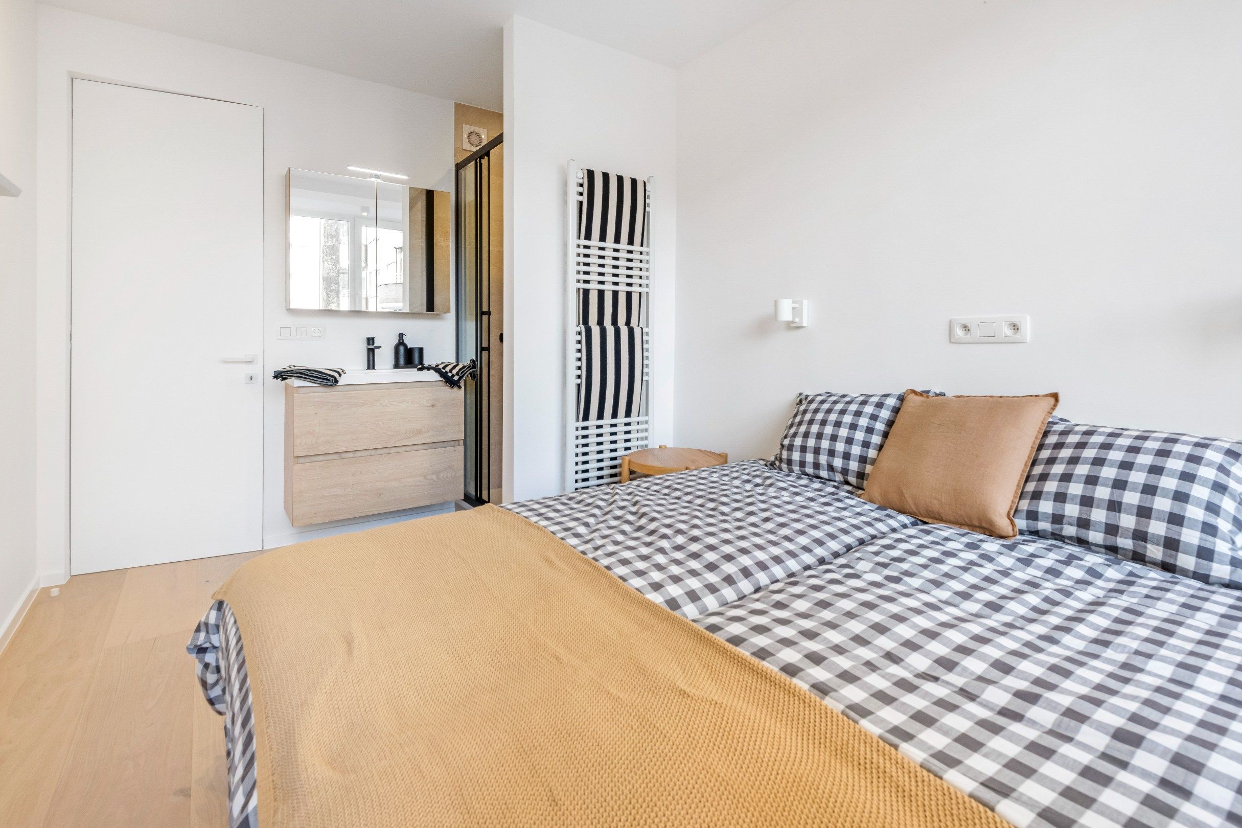 Prachtig gerenoveerd appartement gelegen te Albertstrand met open - en zeezicht foto 14