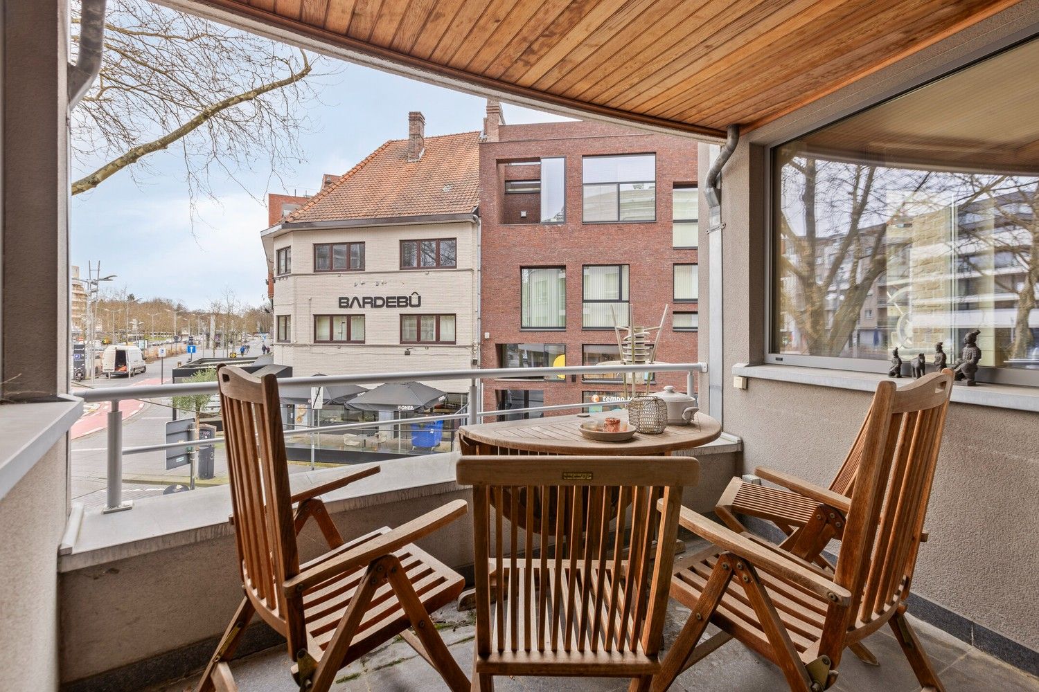 Ruim en stijlvol appartement met 2 slaapkamers, terras en 1 parkeerplaats foto 22