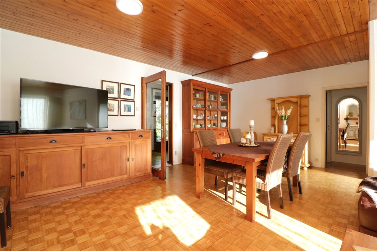 Rustig gelegen woning met 2 slpk, riante tuin en garage foto 6