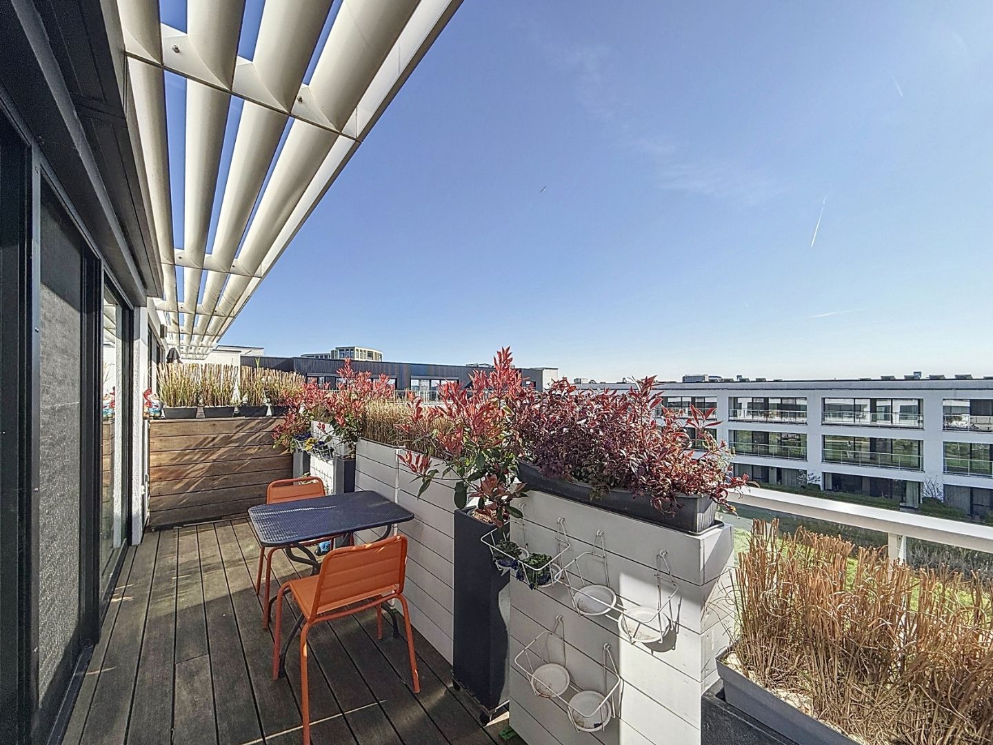 Luxueus afgewerkt assistentiewoning met ruim terras te Veurne in de Zuidburg foto 3