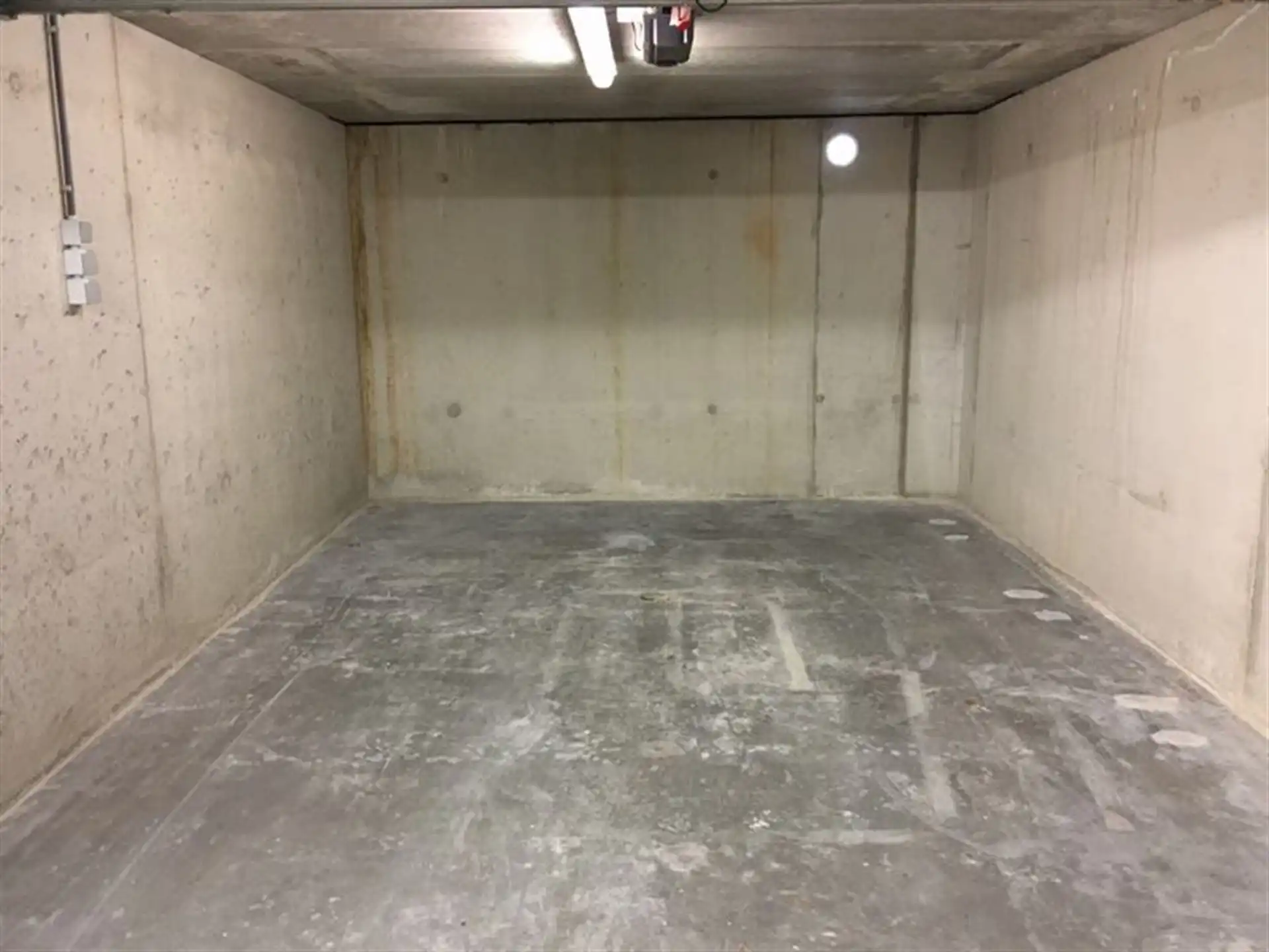 Garage te huur Leuvensesteenweg 4/G5 - 3080 Tervuren