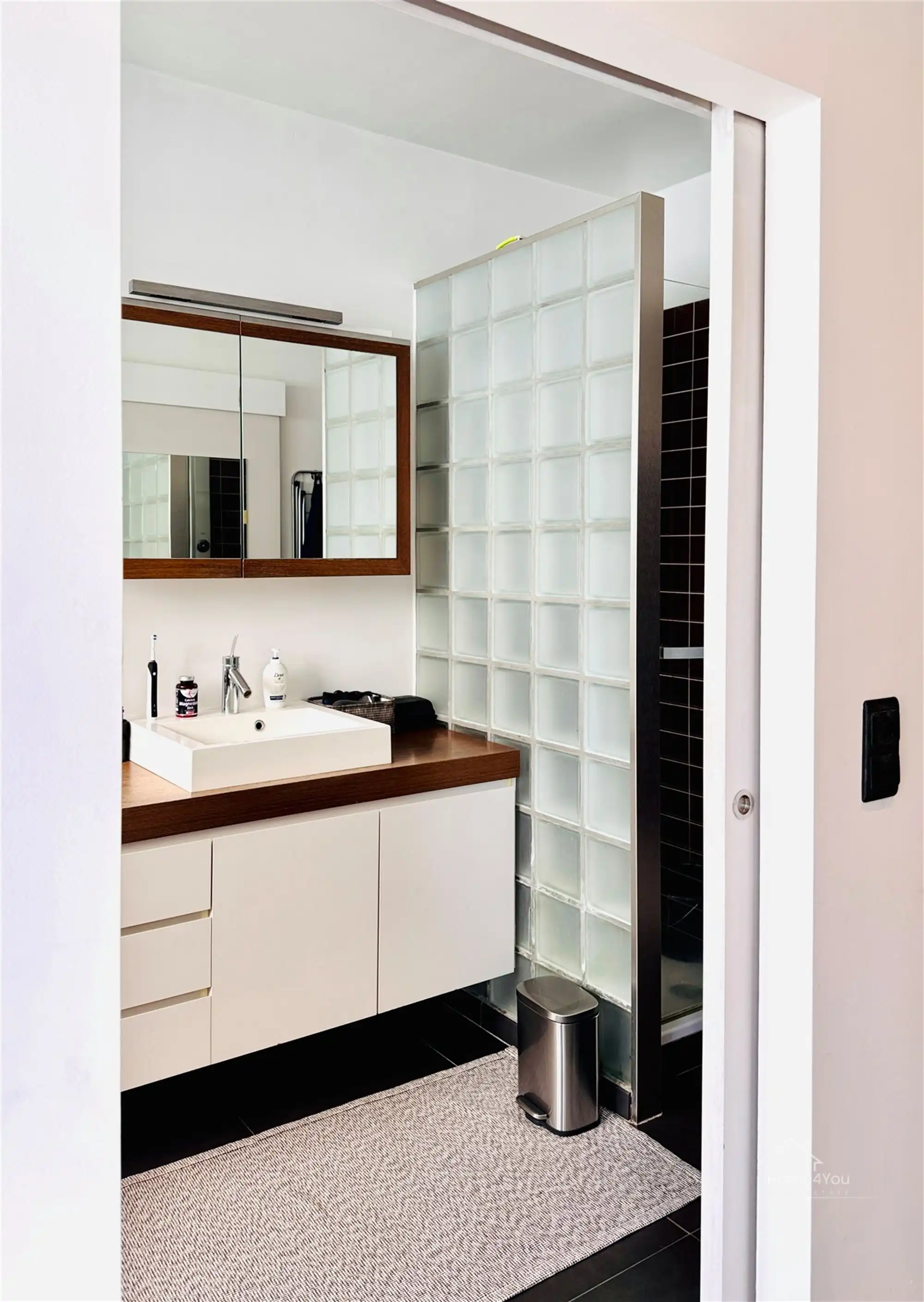 Modern 1-slaapkamerappartement vlakbij Boelaer Park te koop foto 7