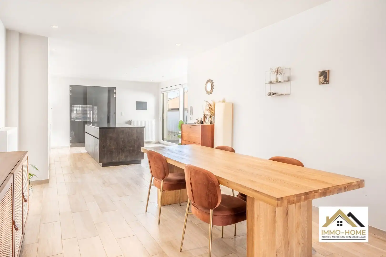 Ruim drie slaapkamers gelijkvloersappartement / bungalow foto 8