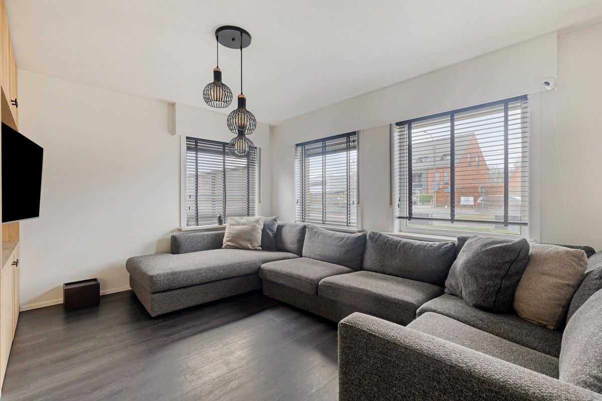 Luxe woning met binnenzwembad en afzonderlijke handelsruimte foto 7