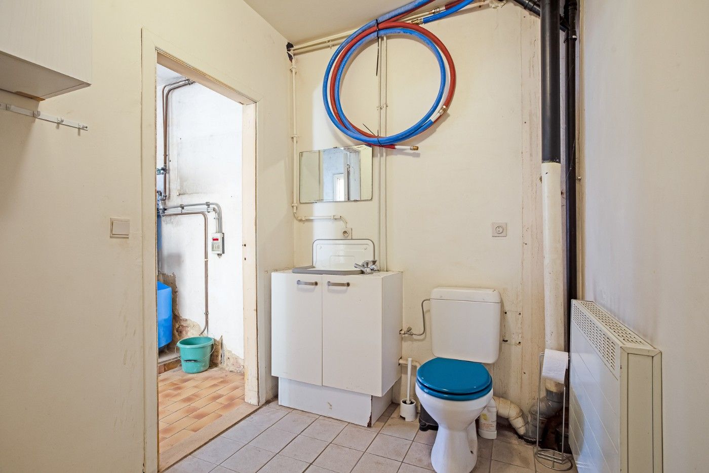 Verrassend ruime, te renoveren HOB met 5 slpk., garage/loods en tuin foto 11