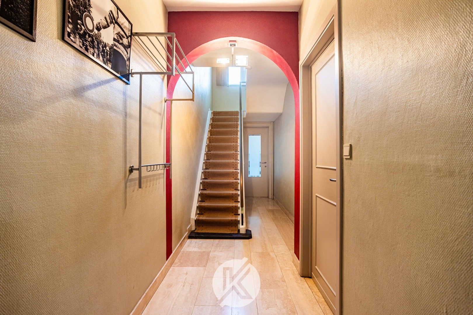 Charmante halfopen woning met ruime loods van 130 m² foto 6