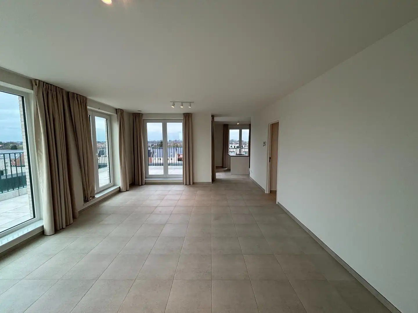 Exclusief wonen op de top: Duurzaam 3-slaapkamer Penthouse met terras van 53m² foto 18