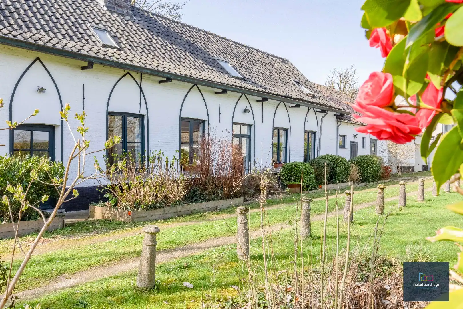 Unieke hovenierswoning op een perceel van 1 ha 18a 84ca foto 4