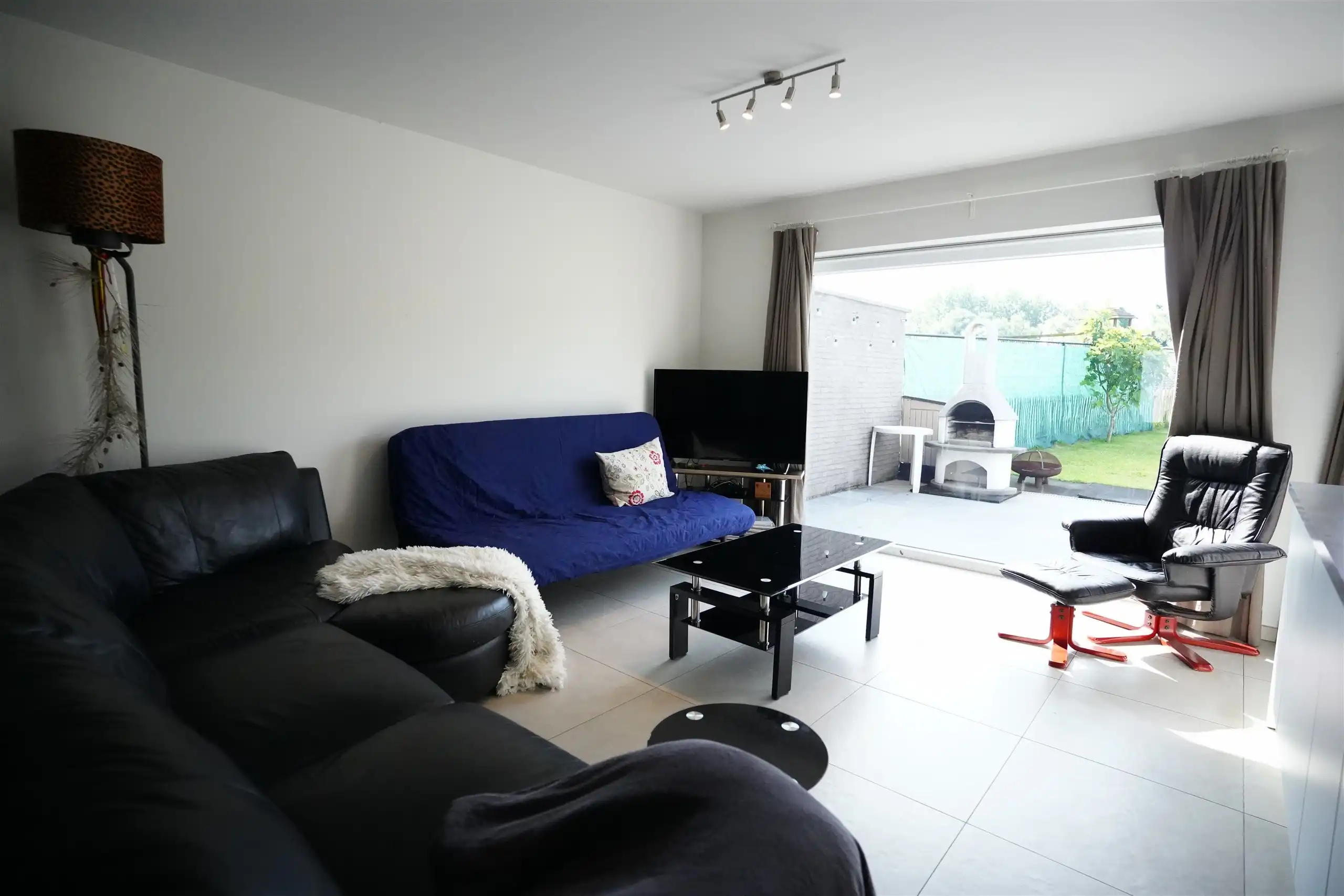 Jonge, verzorgde gezinswoning met tuin en garage foto 9