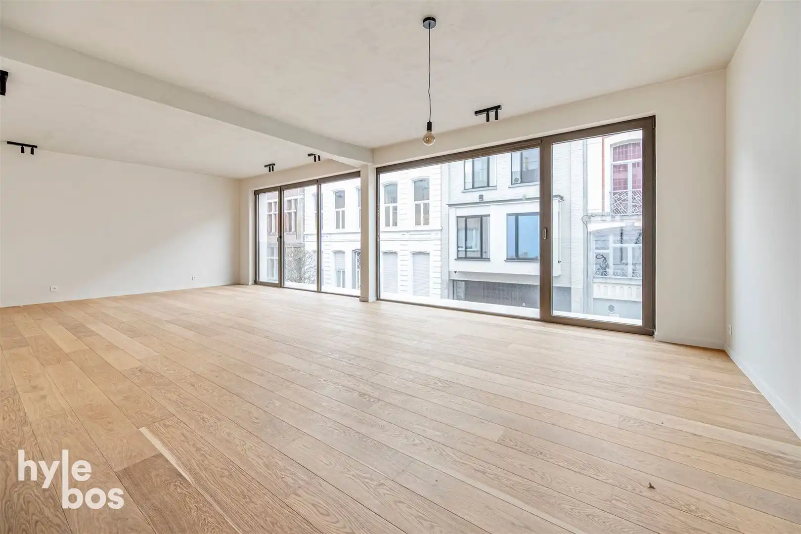 Luxueus energiezuinig appartement met ruim terras in centrum foto 6