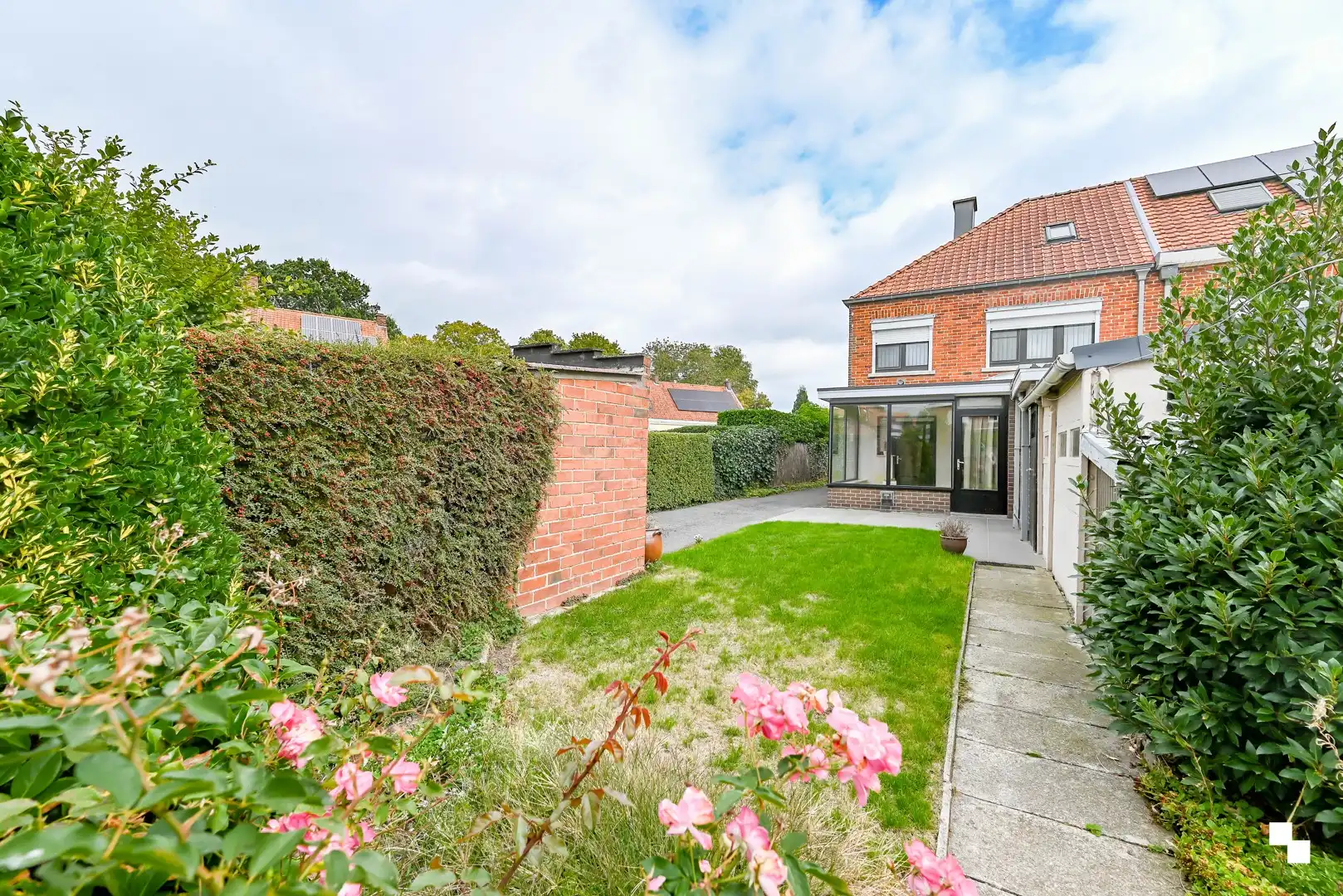 Gezellige, te moderniseren halfopen woning in rustige buurt te Izegem foto 16