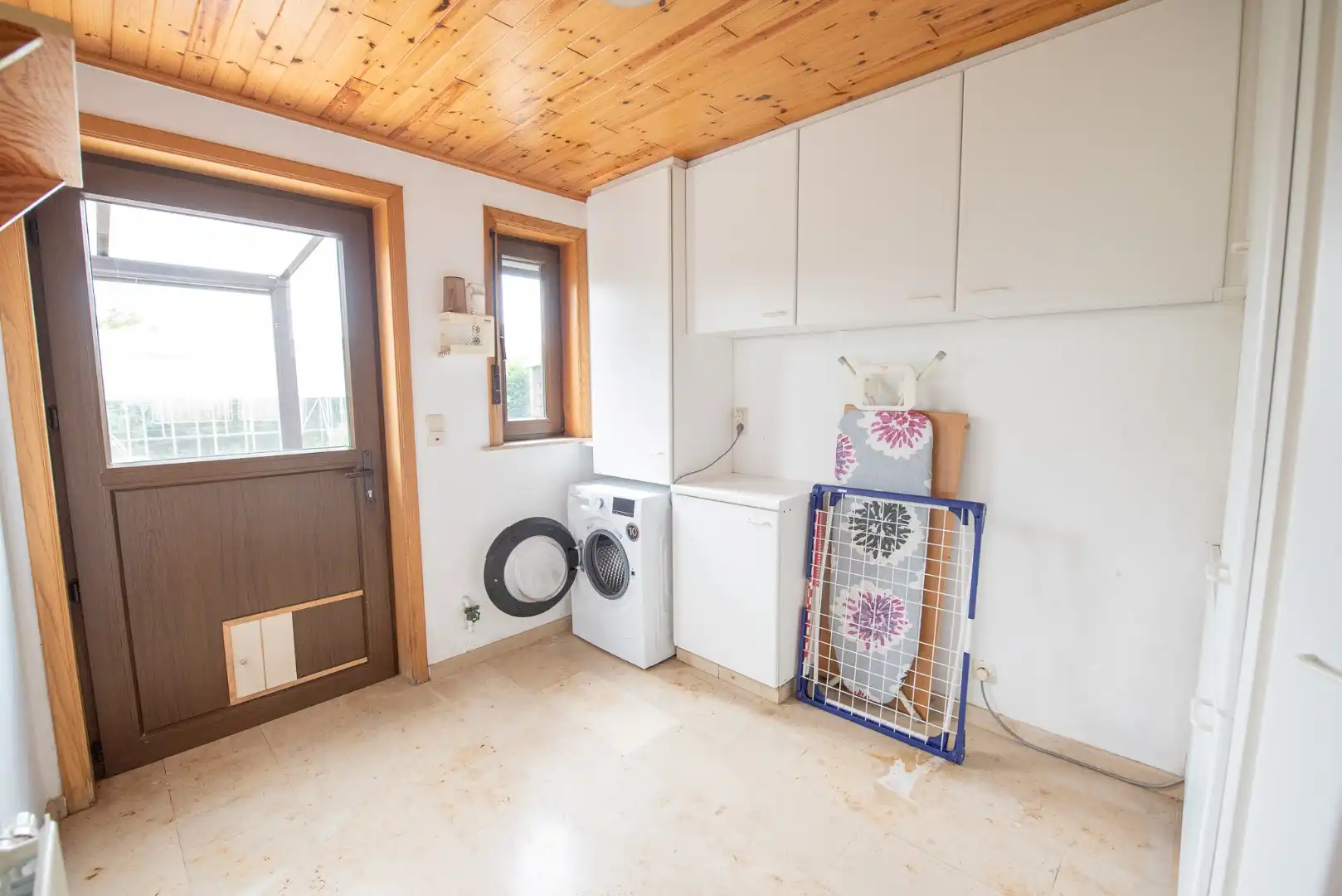 🎉 OPENDEUR zaterdag 13/06 🎉 Iedereen welkom van 12u t.e.m. 13u!   Rustig gelegen, goed onderhouden bungalow op 603 m² in Zulte foto 7
