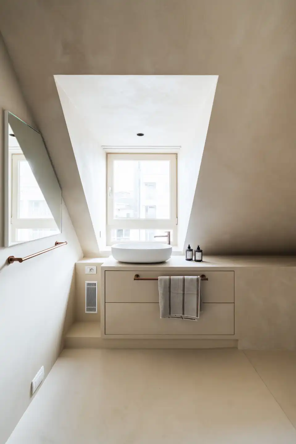 Sublieme zonnige penthouse met ruime terrassen en zijdelings zeezicht foto 23