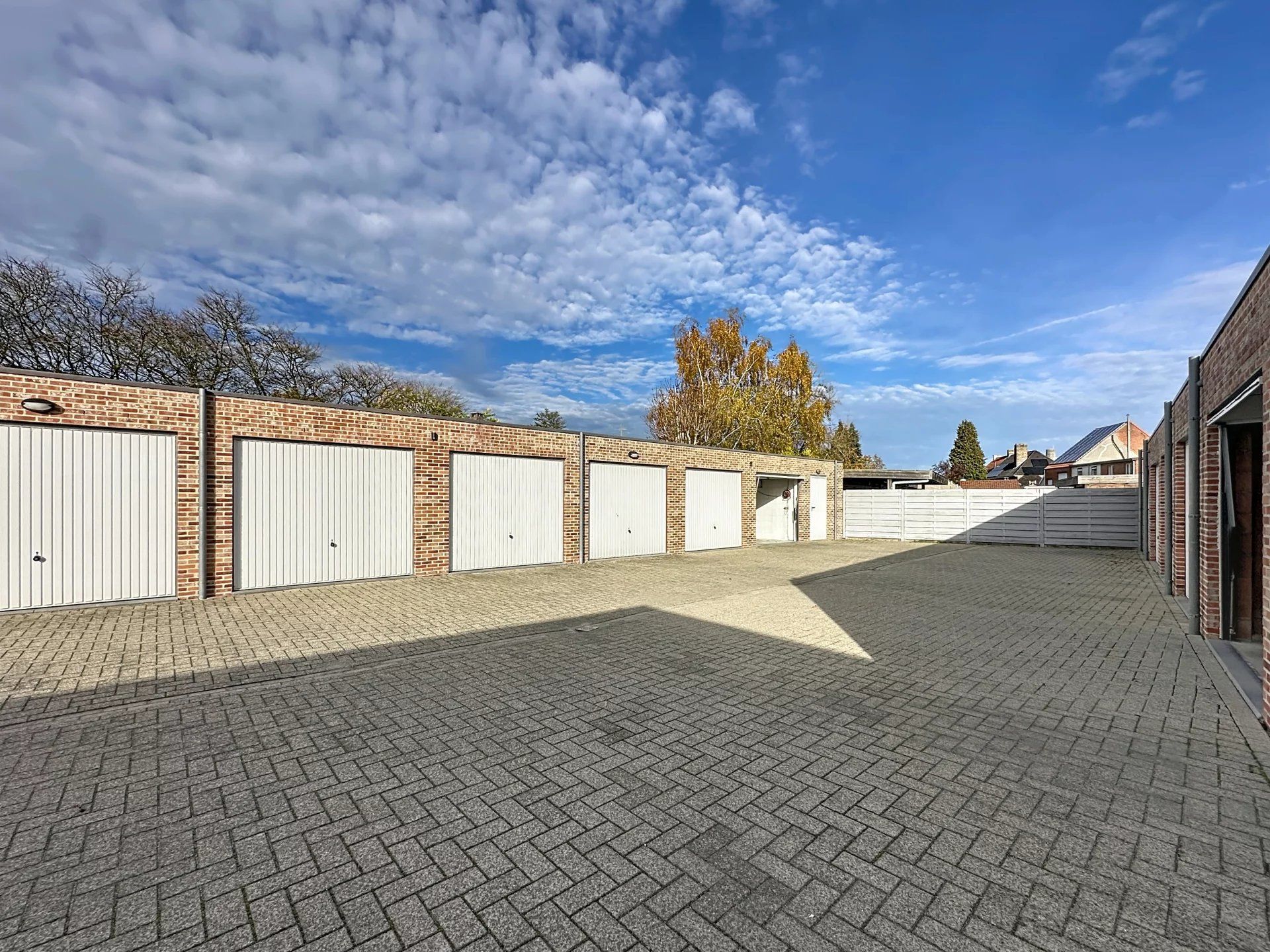 Super gezellig duplex appartement met 1 grote en 1 kleine slaapkamer, groot terras en garage foto 19