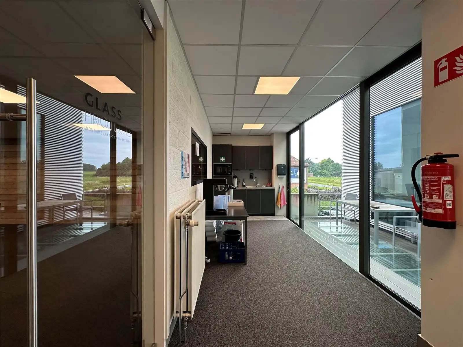 Kantoor/handelspand op toplocatie te Ninove! foto 7