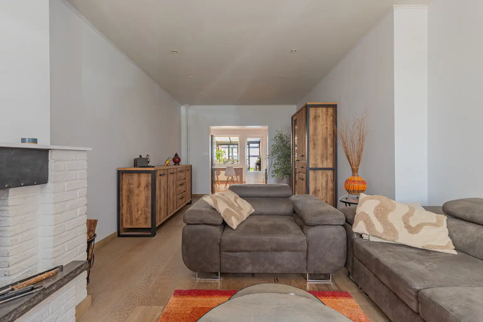 Instapklare rijwoning met 2 slaapkamers! foto 5