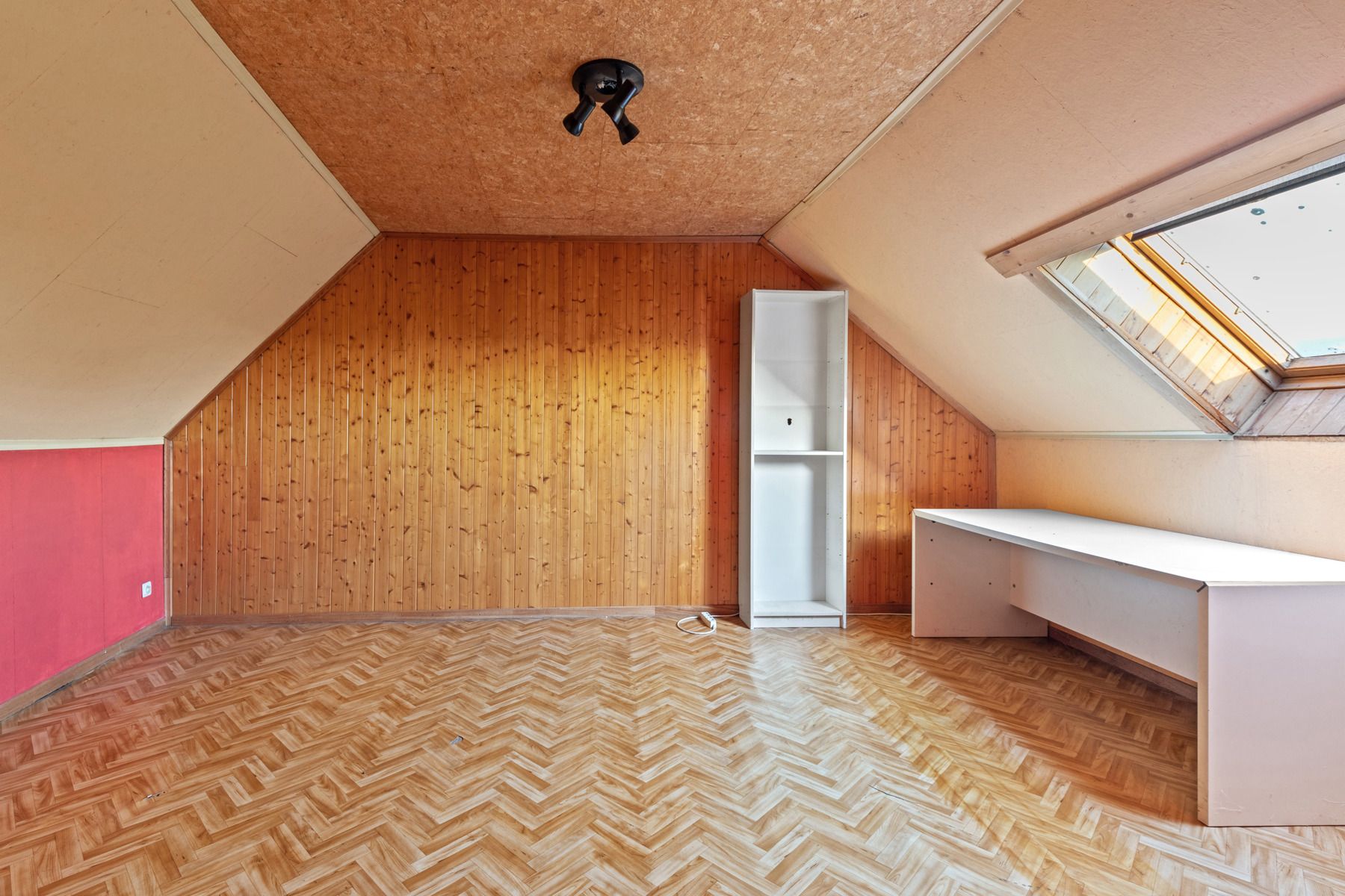 Te renoveren woning met karakter in een rustige buurt foto 12