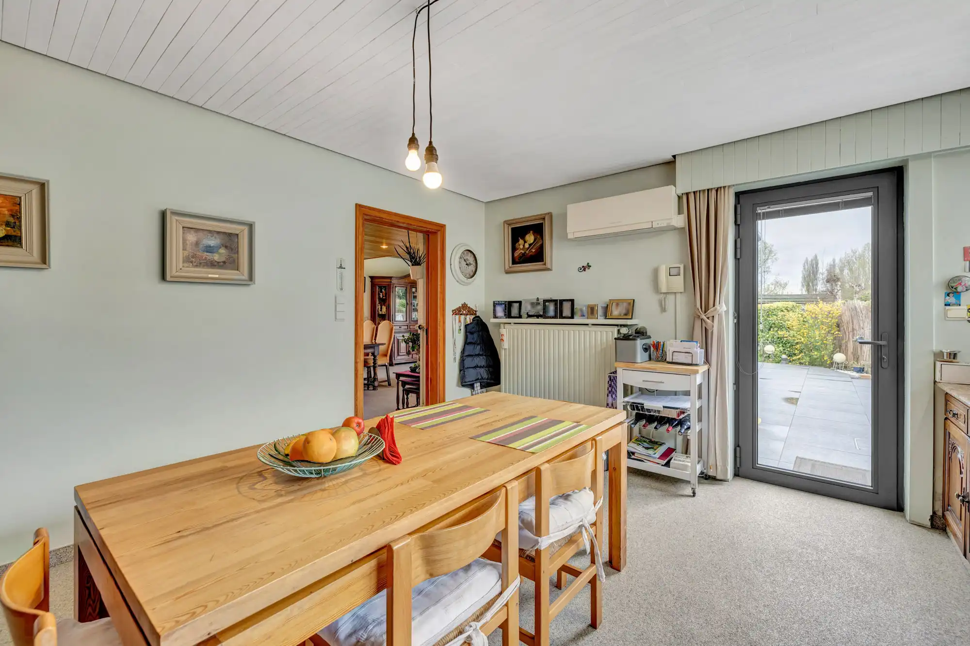 Bungalow met drie slaapkamers in Denderhoutem foto 10