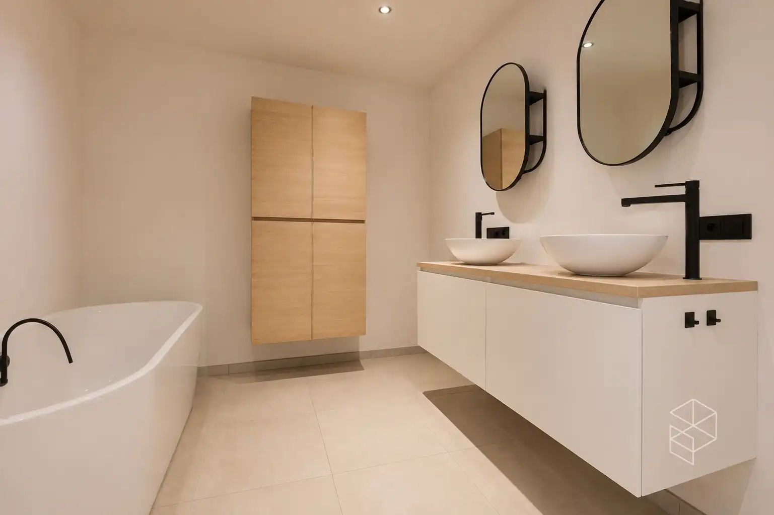 Recente (bj. 2024) royale woning &nbsp;met 3 grote SLPK en tuin op uiterst rustige locatie foto 10