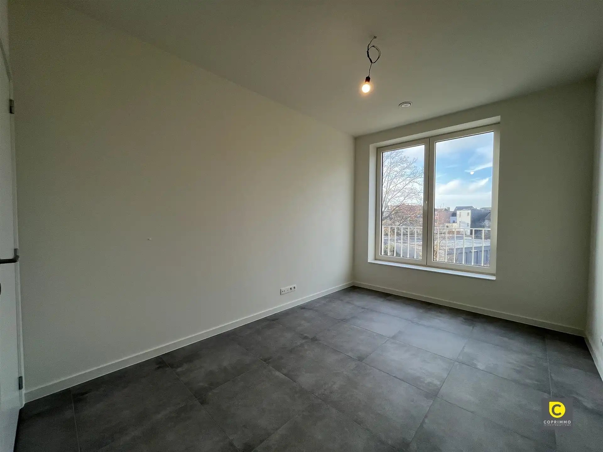 Nieuwbouw 2 slpks app met terras en staanplaats! foto 4