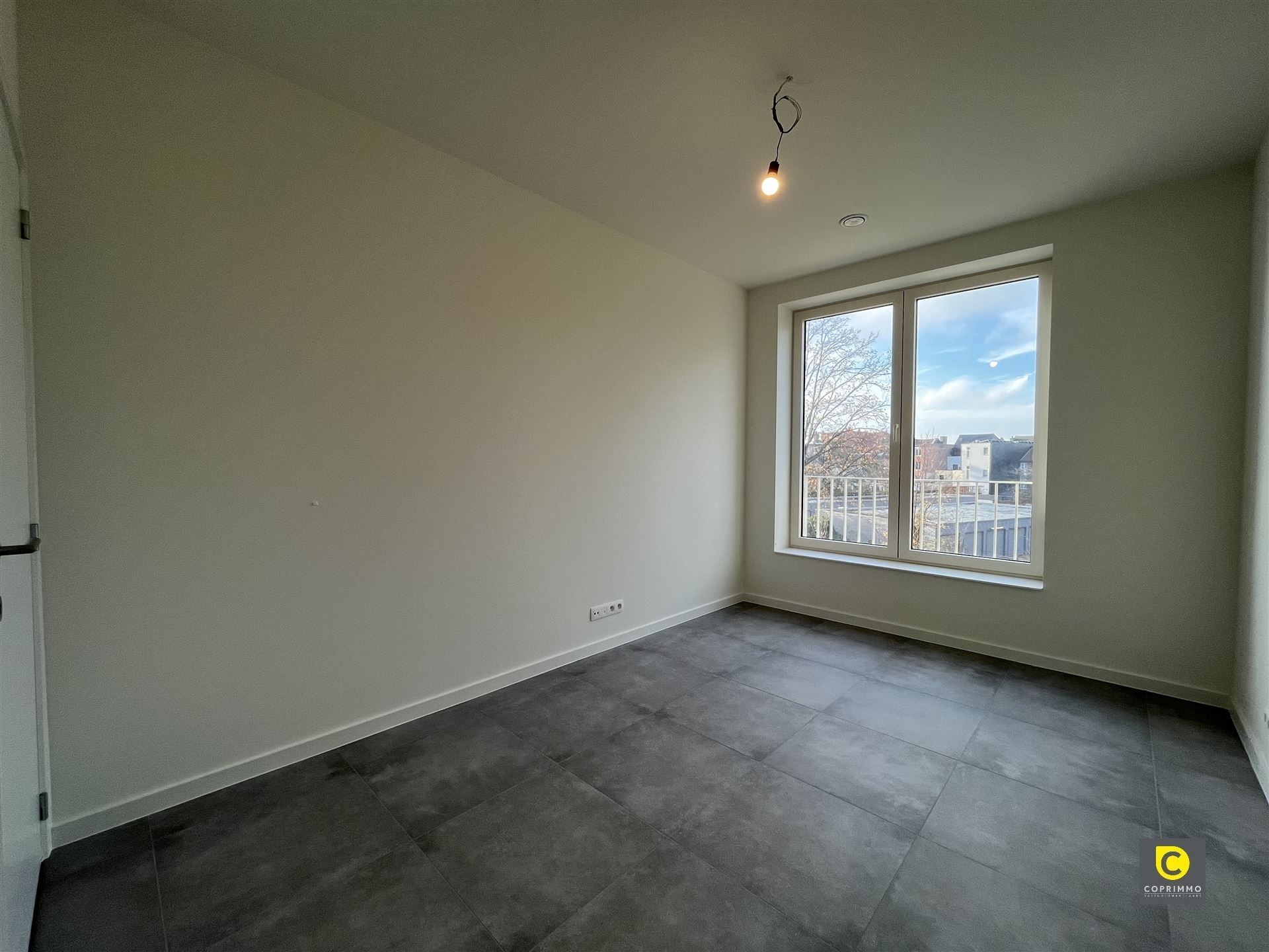 Nieuwbouw 2 slpks app met terras en staanplaats! foto 4