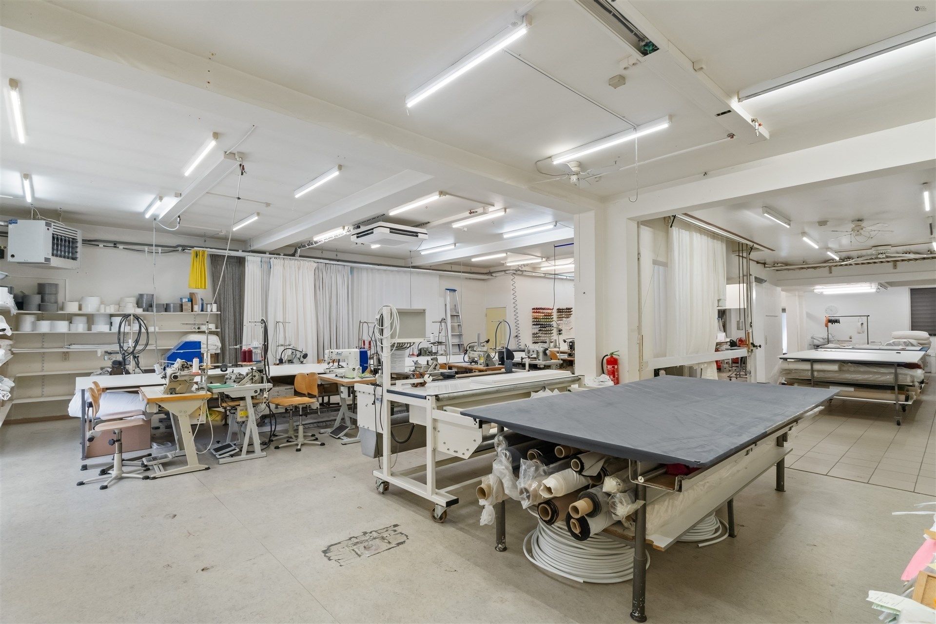 degelijk onderhouden atelier + woonst foto 8