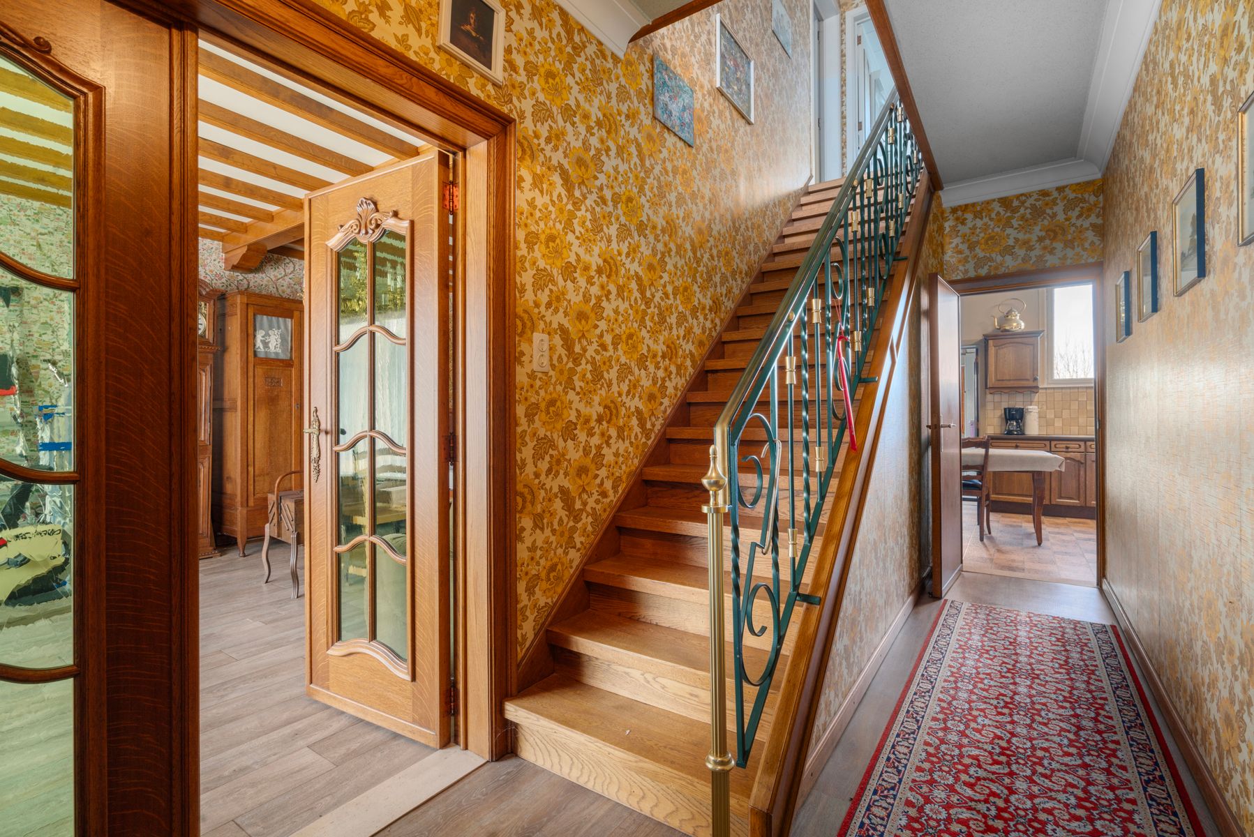 TE KOOP - ruime halfopen bebouwing met 4 slaapkamers foto 3