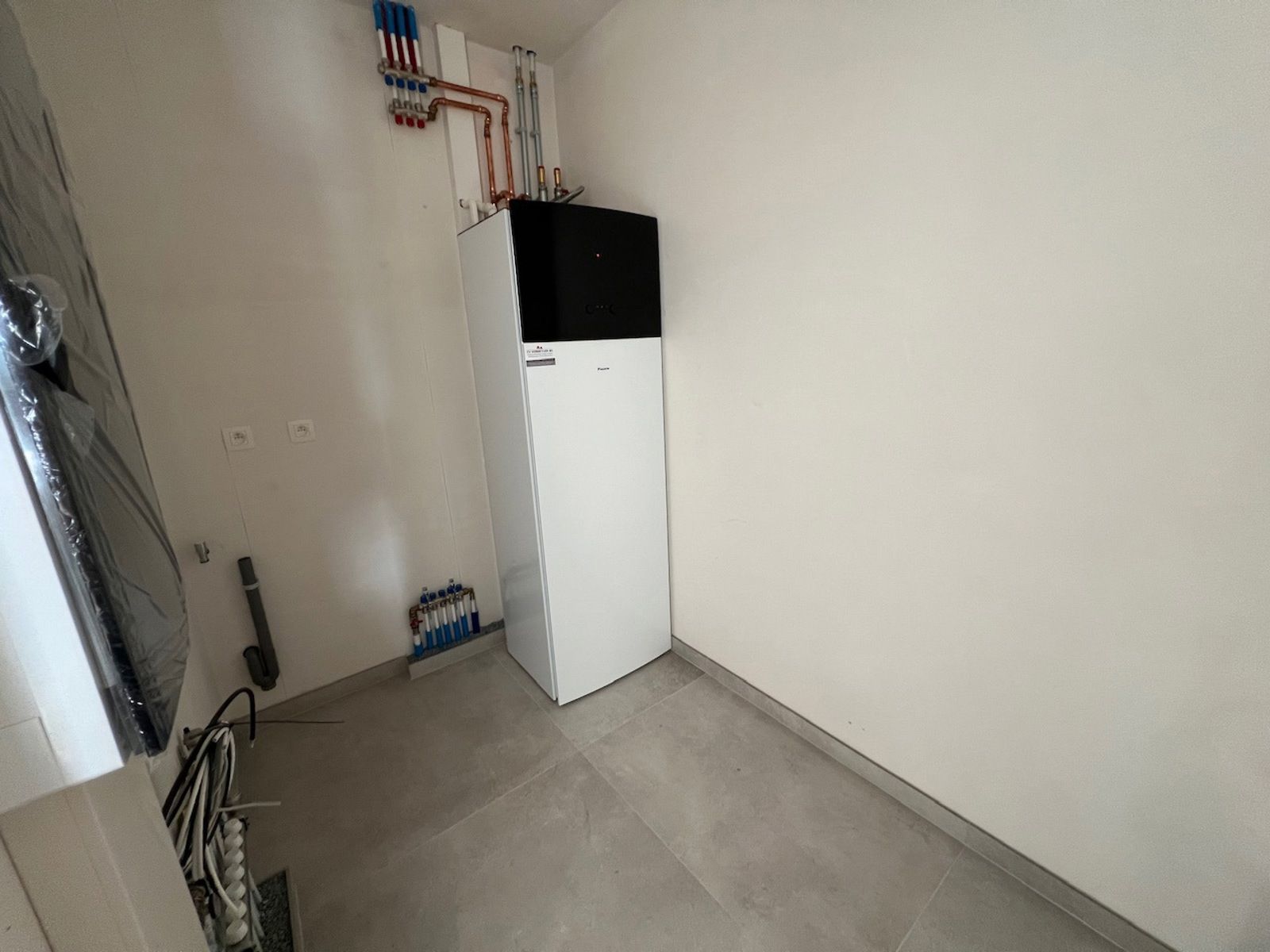 6% BTW - Duplex met 2 slpk, terras en bovengrondse parking foto 7