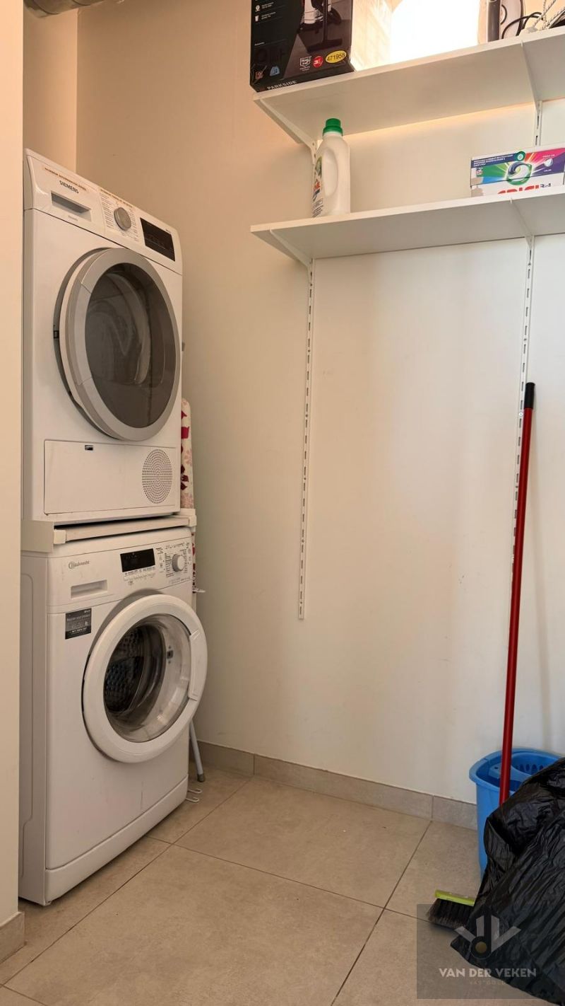 GEMEUBELD 2-SLAAPKAMER APPARTEMENT foto 12