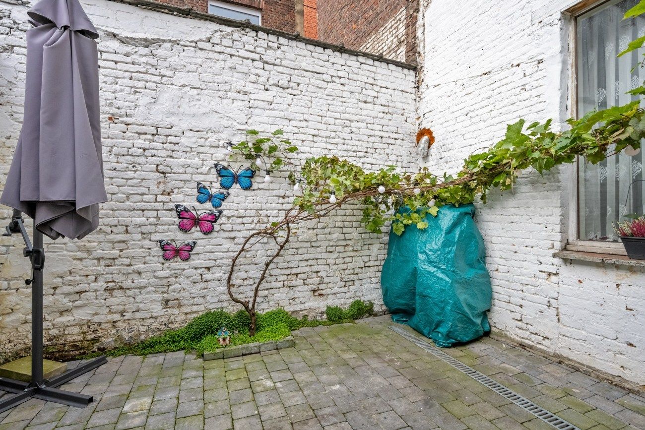 Instapklare woning op gegeerde locatie in Sint-Amandsberg foto 8