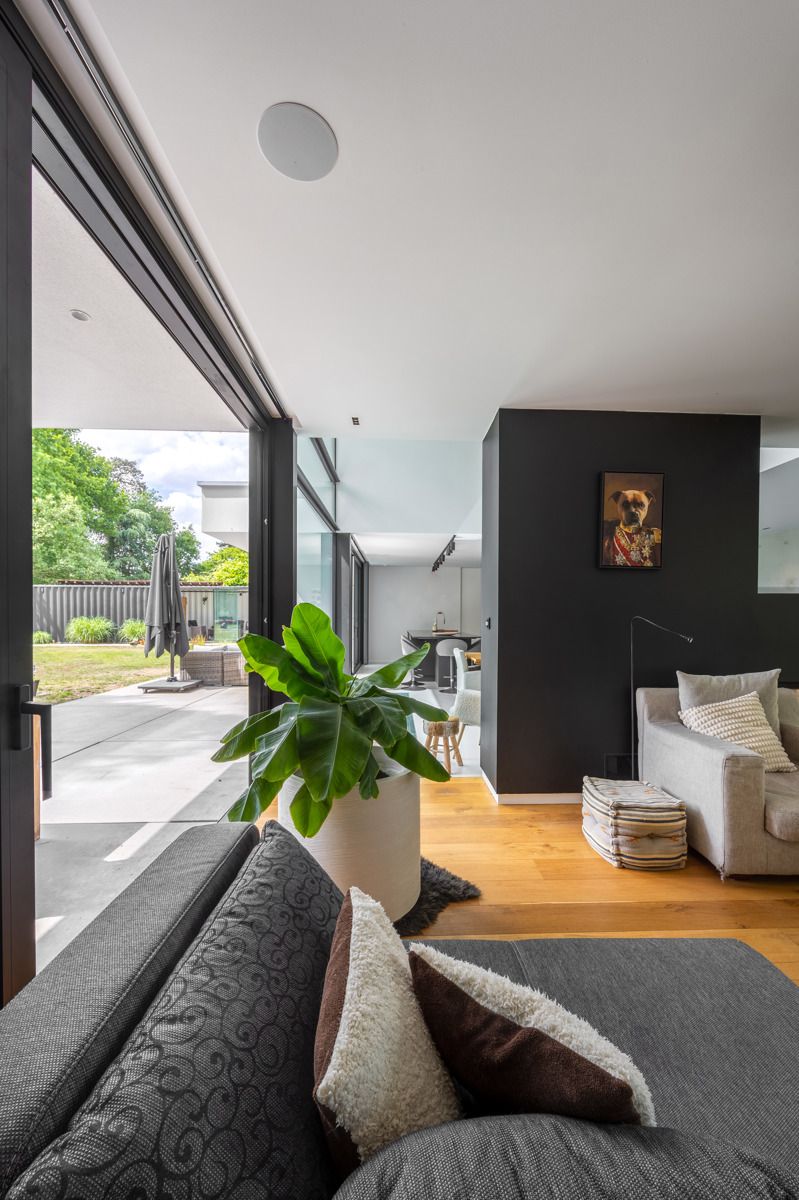 Ruime moderne luxe villa met zwembad op ca. 2339 m². foto 12