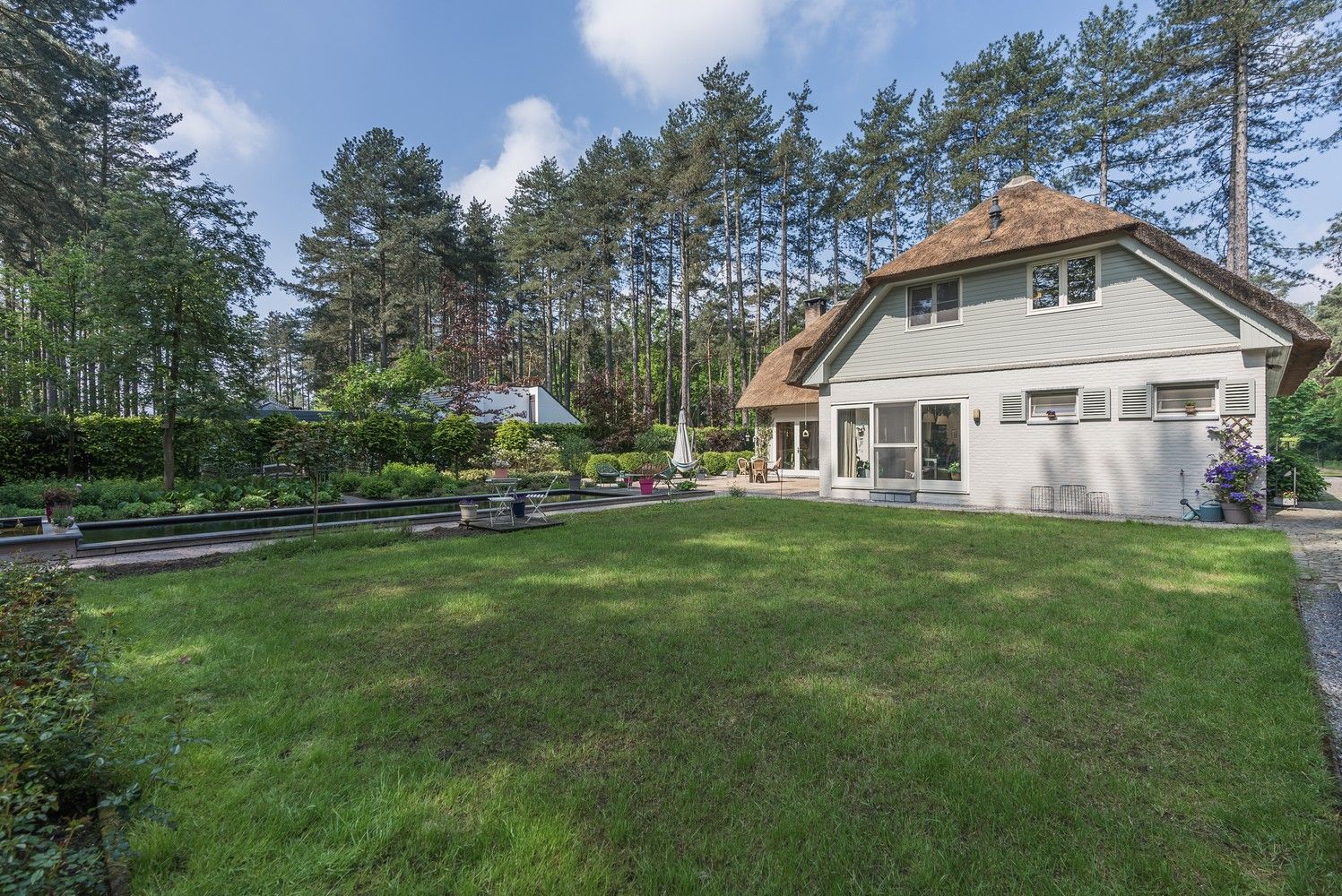 Prachtige volledig gerenoveerde villa in het Kloosterbos te Eksel! foto 33